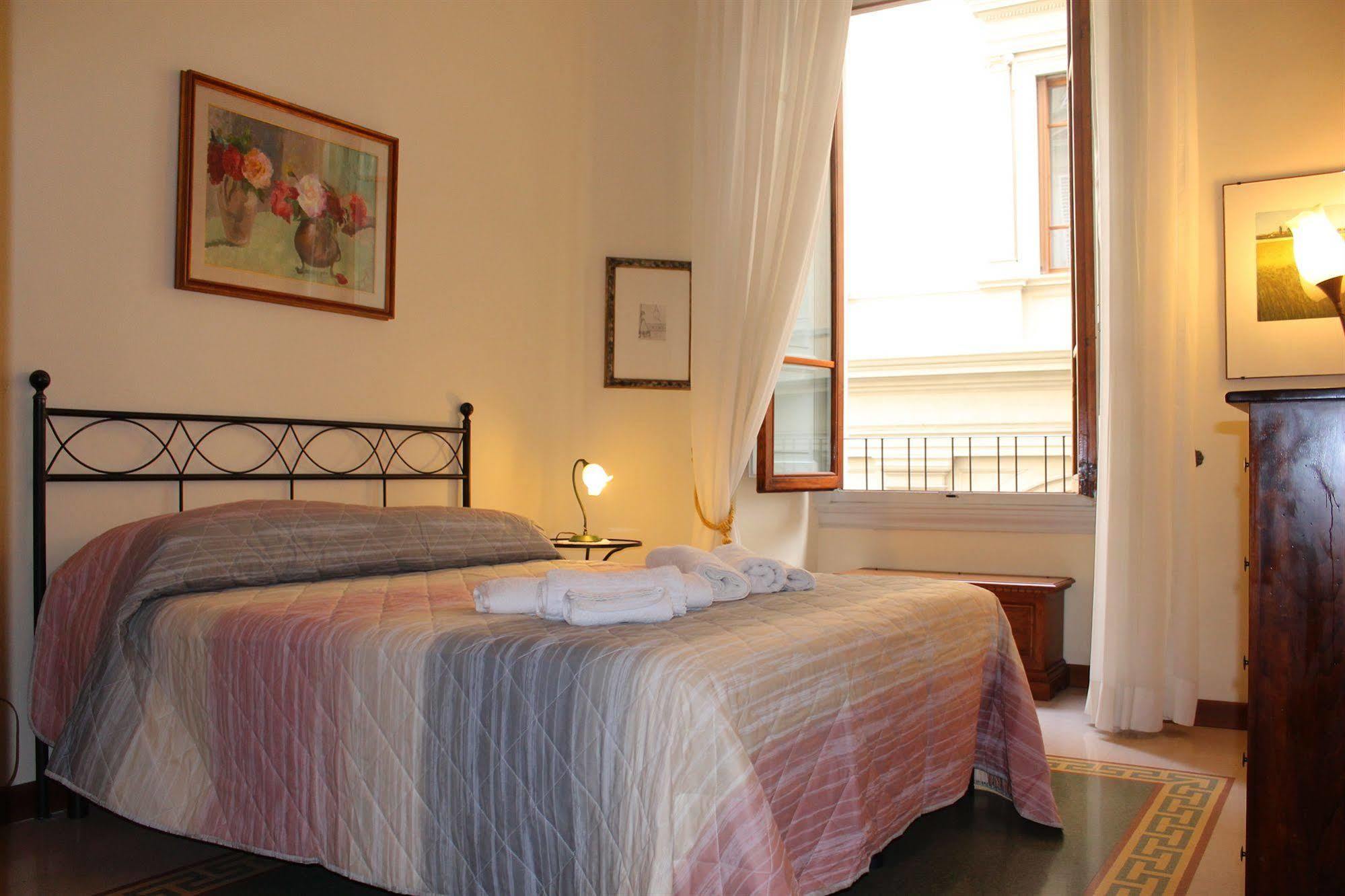Via Roma Suites فلورنس المظهر الخارجي الصورة